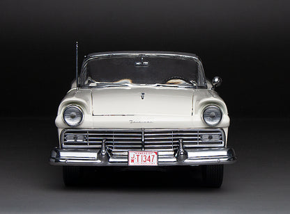 Ford Fairlane 500 Skyliner 1957 1:18