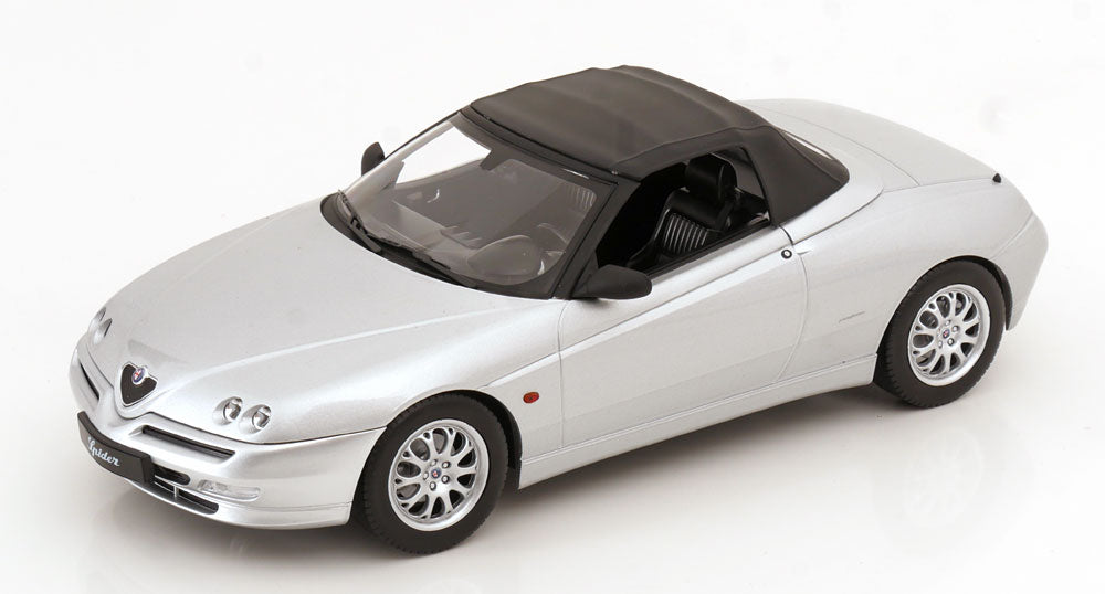 Alfa Romeo Spider 1:18