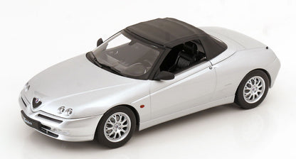 Alfa Romeo Spider 1:18