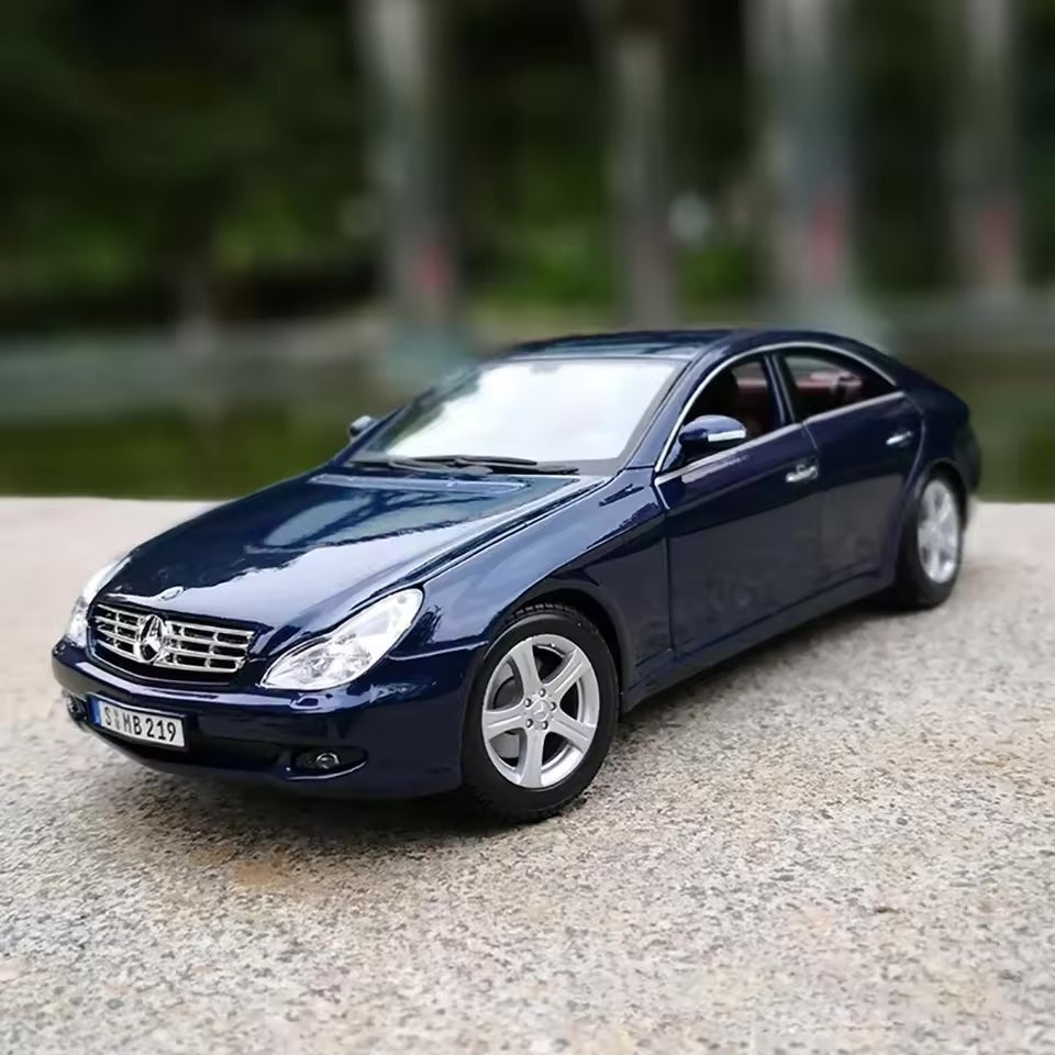 Mercedes-Benz CLS C219 1:18