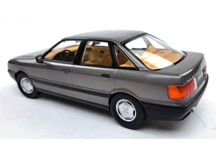 Audi 80 B3 1989 1:18