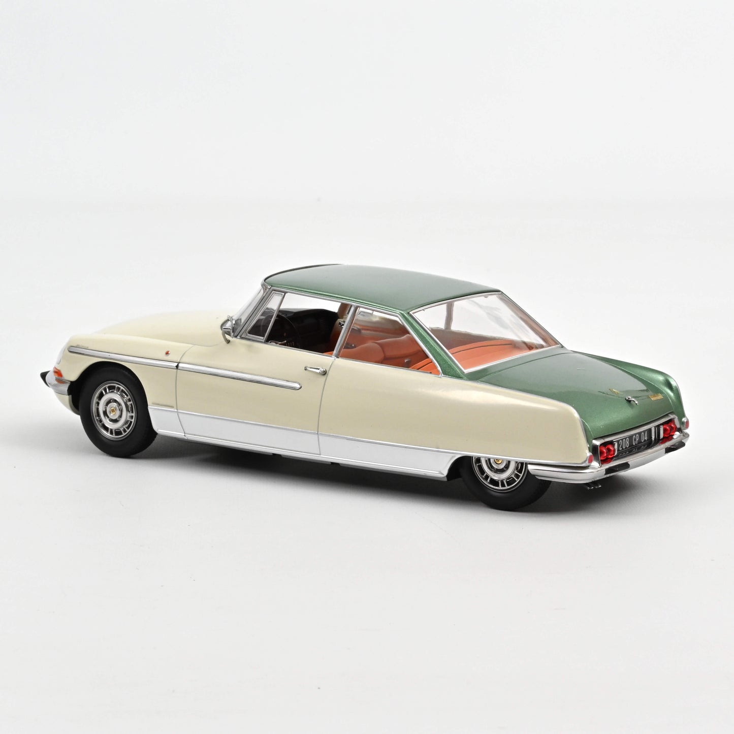 Citroën DS 21 Le Léman 1968 1:18