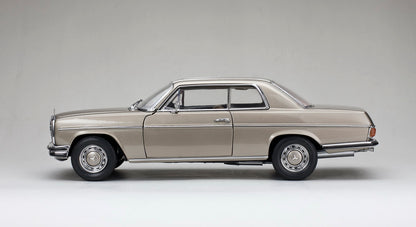 Mercedes Strich 8 Coupé 1973 1:18