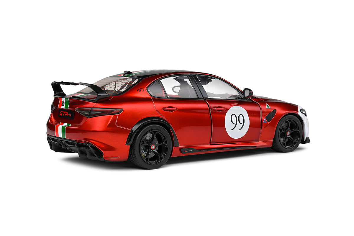 Alfa Romeo Giulia 1:18