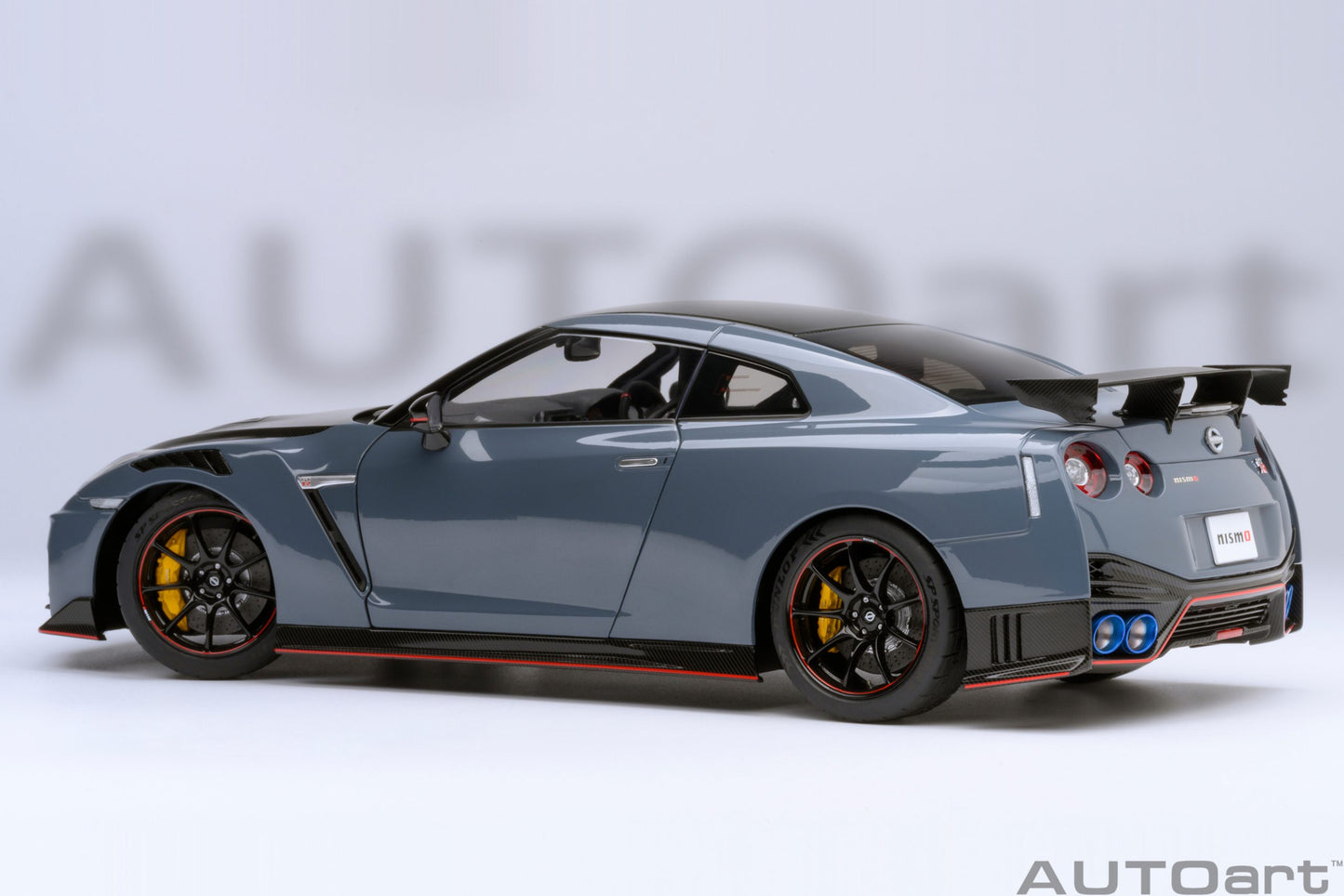 NISSAN GT-R (R35) NISMO 2022 1:18