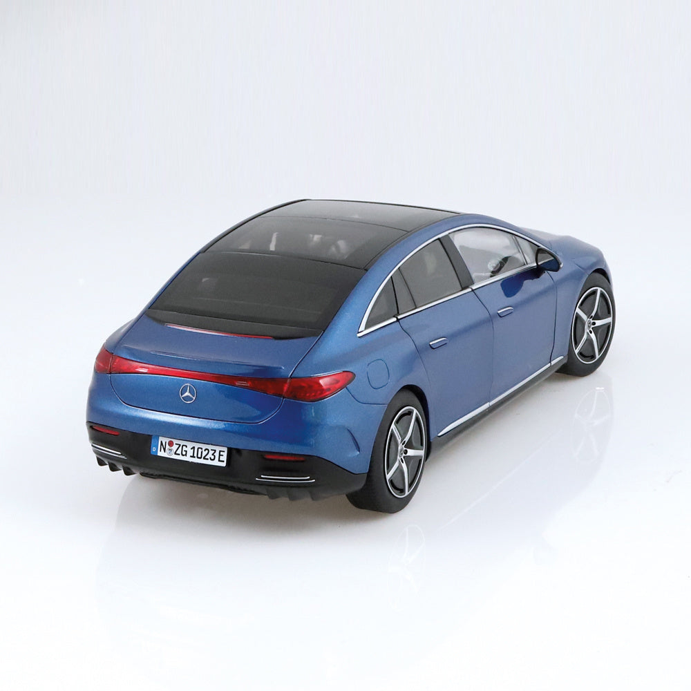Mercedes EQE V295 1:18