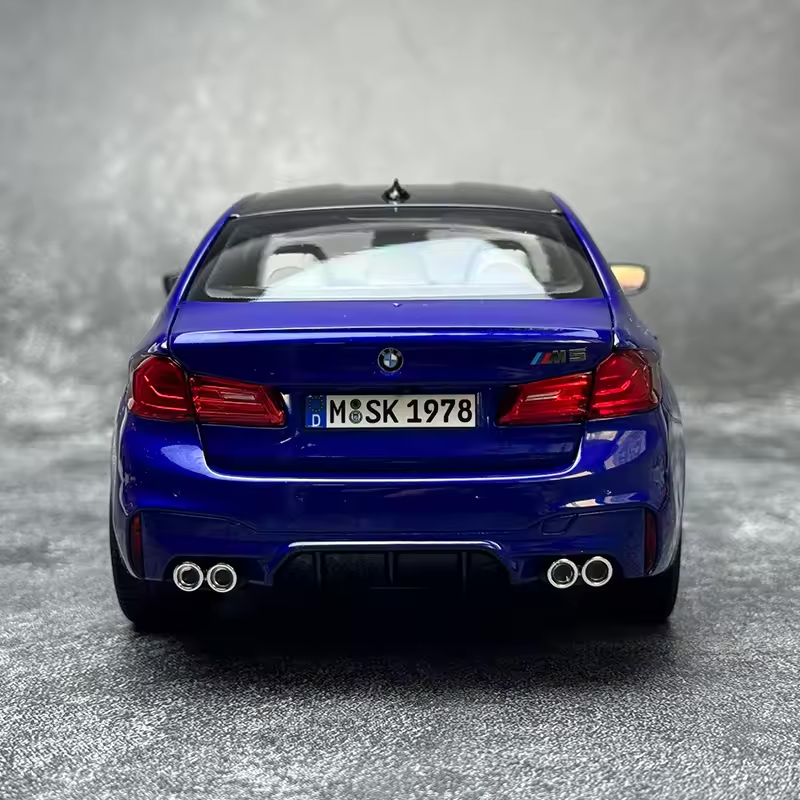 BMW M5 F90 1:18