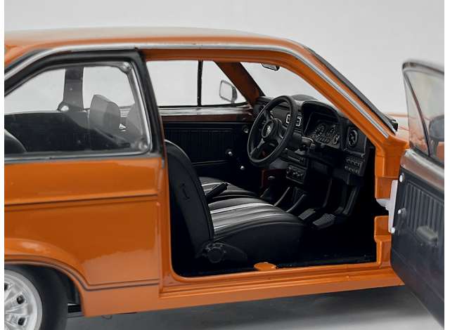 Ford Escort MKII Sport 1975 Limited Edition 1:18