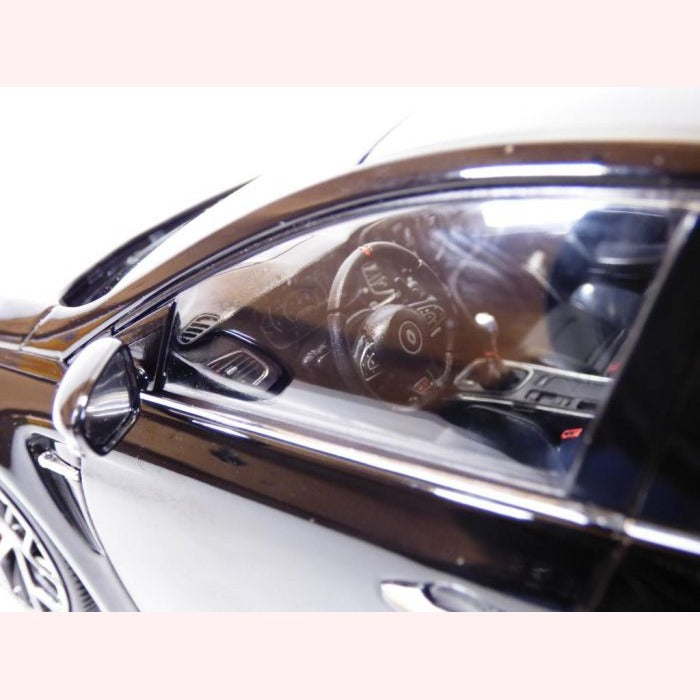 Renault Megane RS 1:18