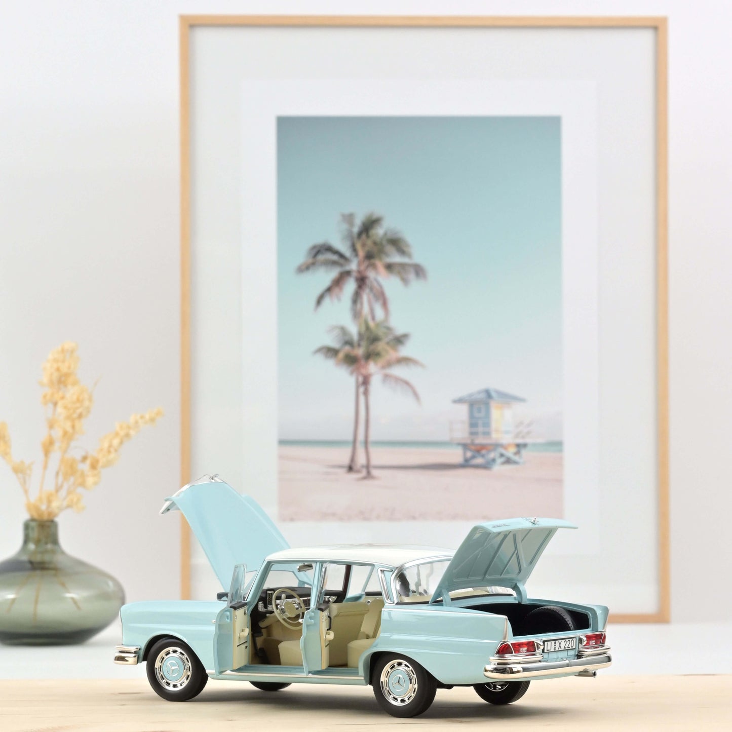 Mercedes 220 S 1965 1:18