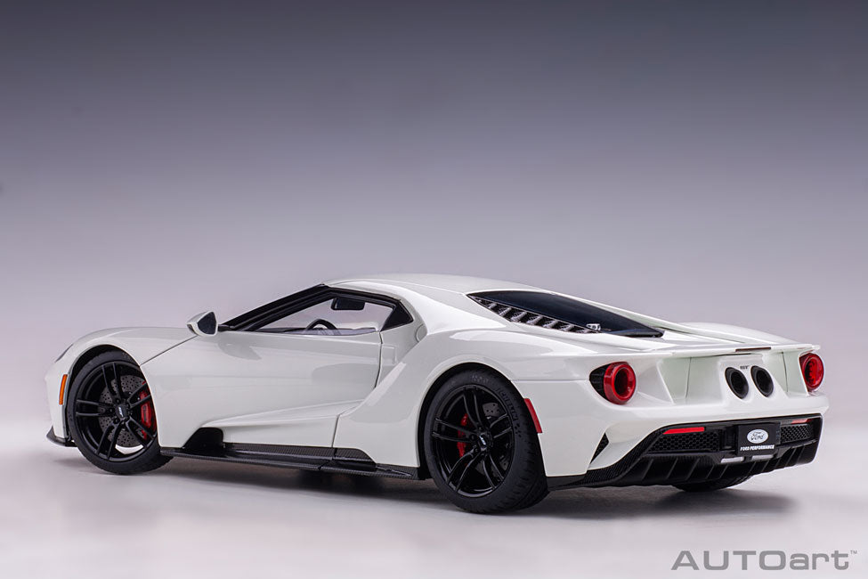 Ford GT 2017 1:18
