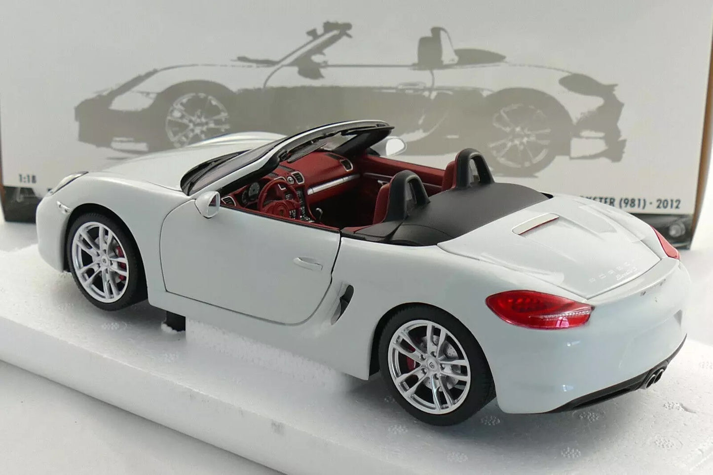Porsche Boxster (981) 1:18