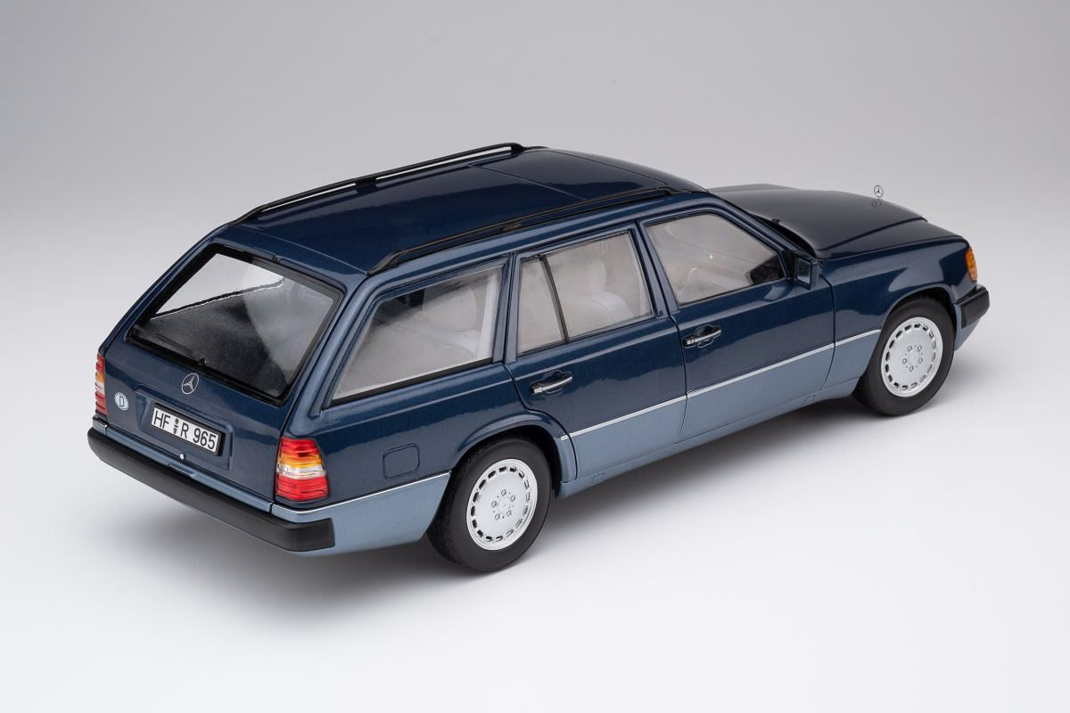 Mercedes W124 (S124) 300 TD 1990 1:18