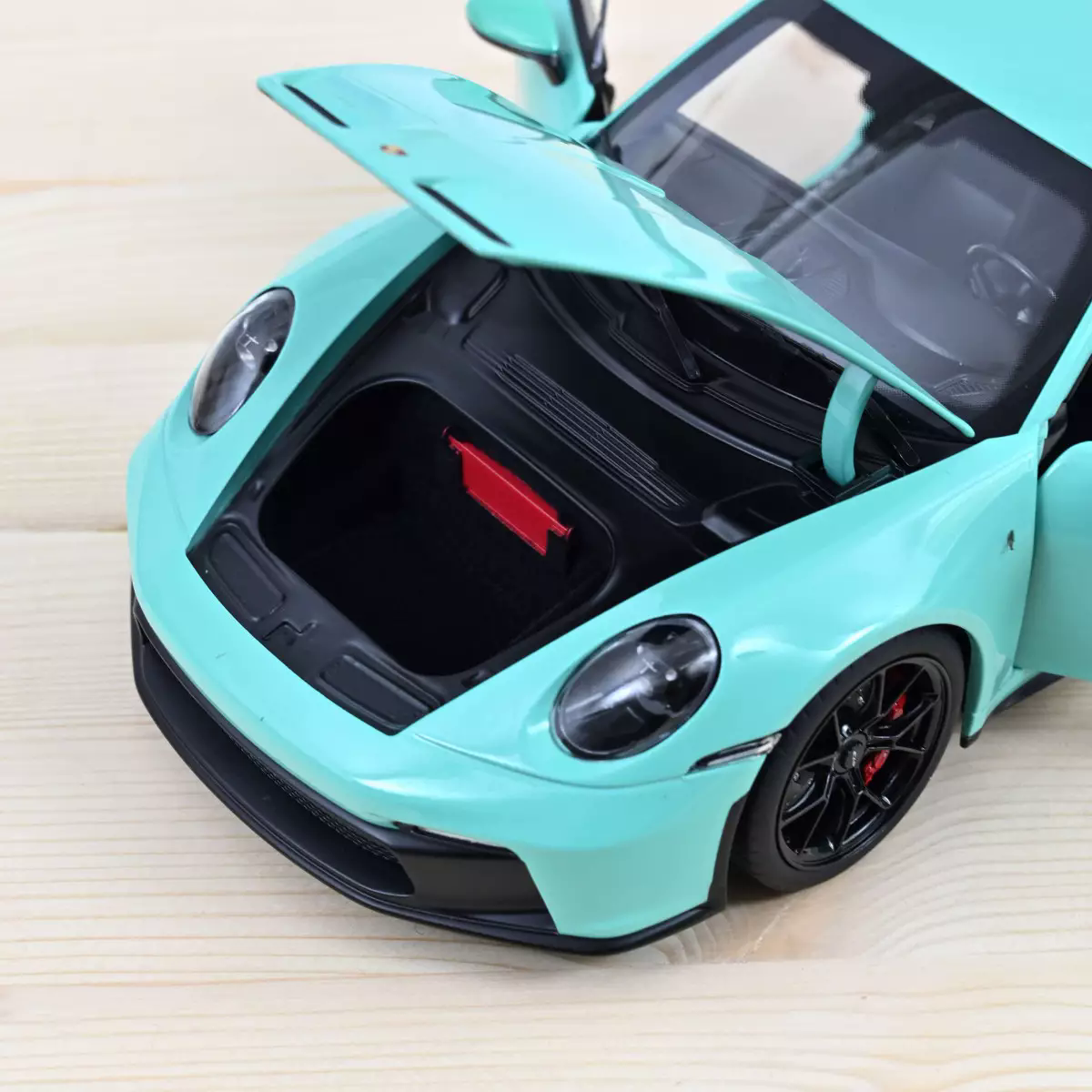Porsche 911 GT3 2021 1:18