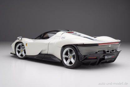 Ferrari Daytona SP3 1:18