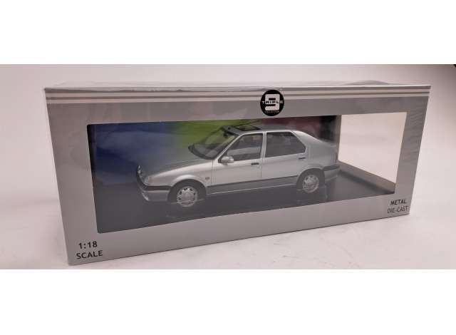 Renault 19 1994 1:18