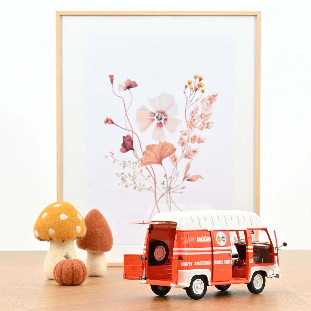 Renault Estafette 1968 1:18