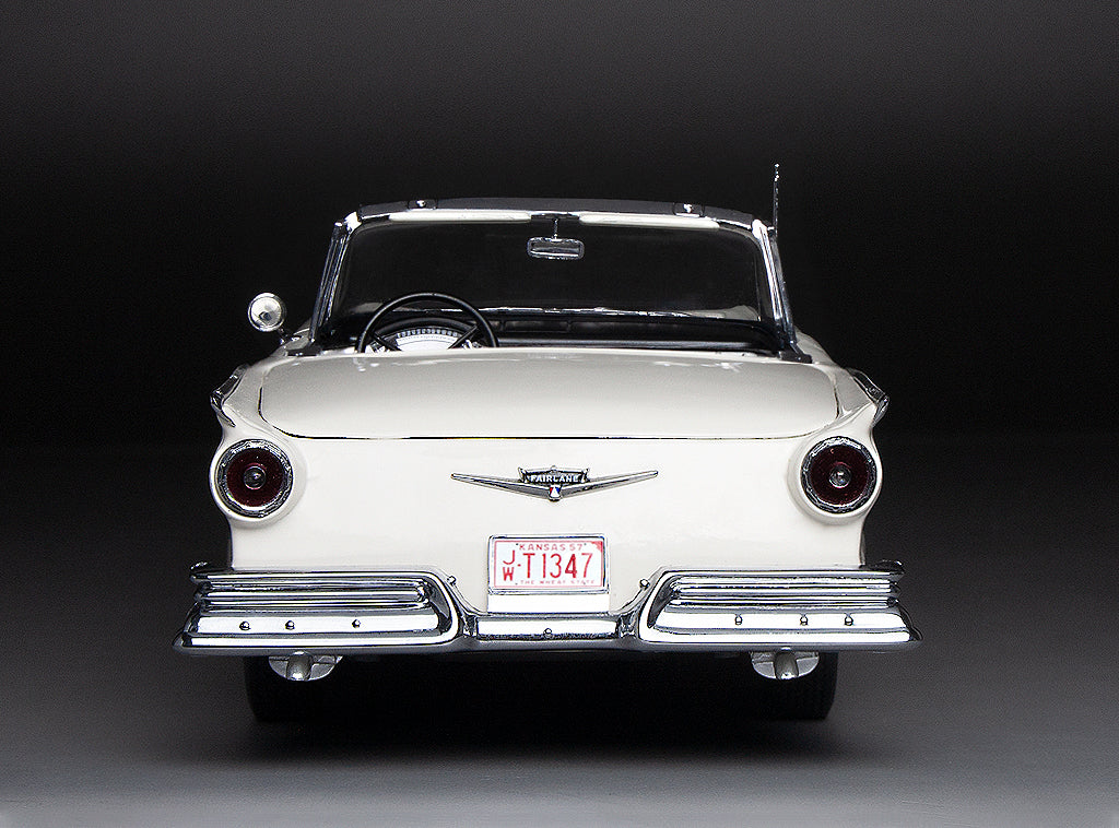 Ford Fairlane 500 Skyliner 1957 1:18
