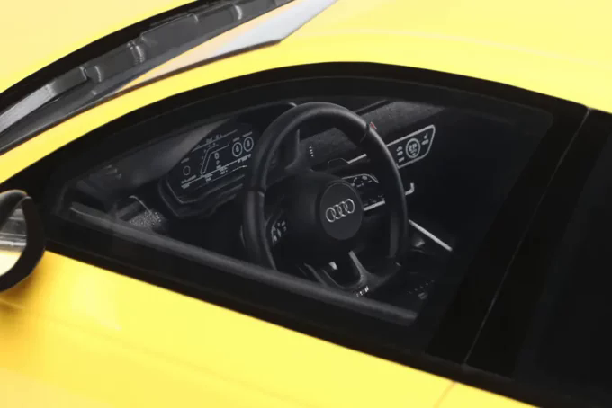 AUDI RS 4 1:18