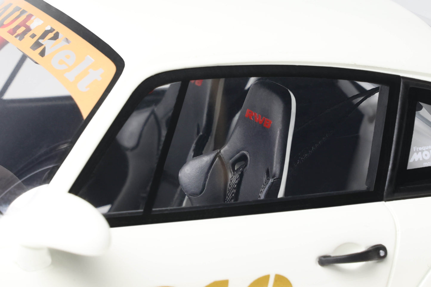 Porsche 911 RWB 1:18