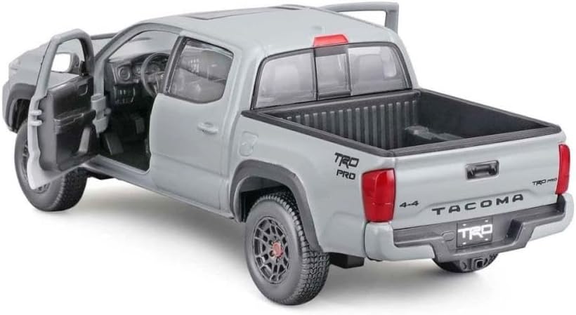 Toyota Tacoma 1:24