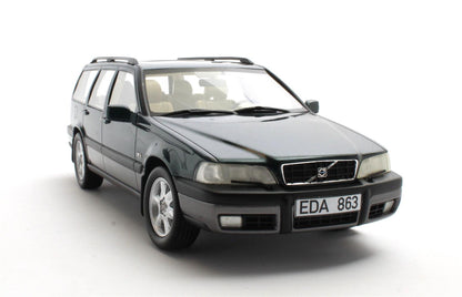Volvo V70 XC 1:18