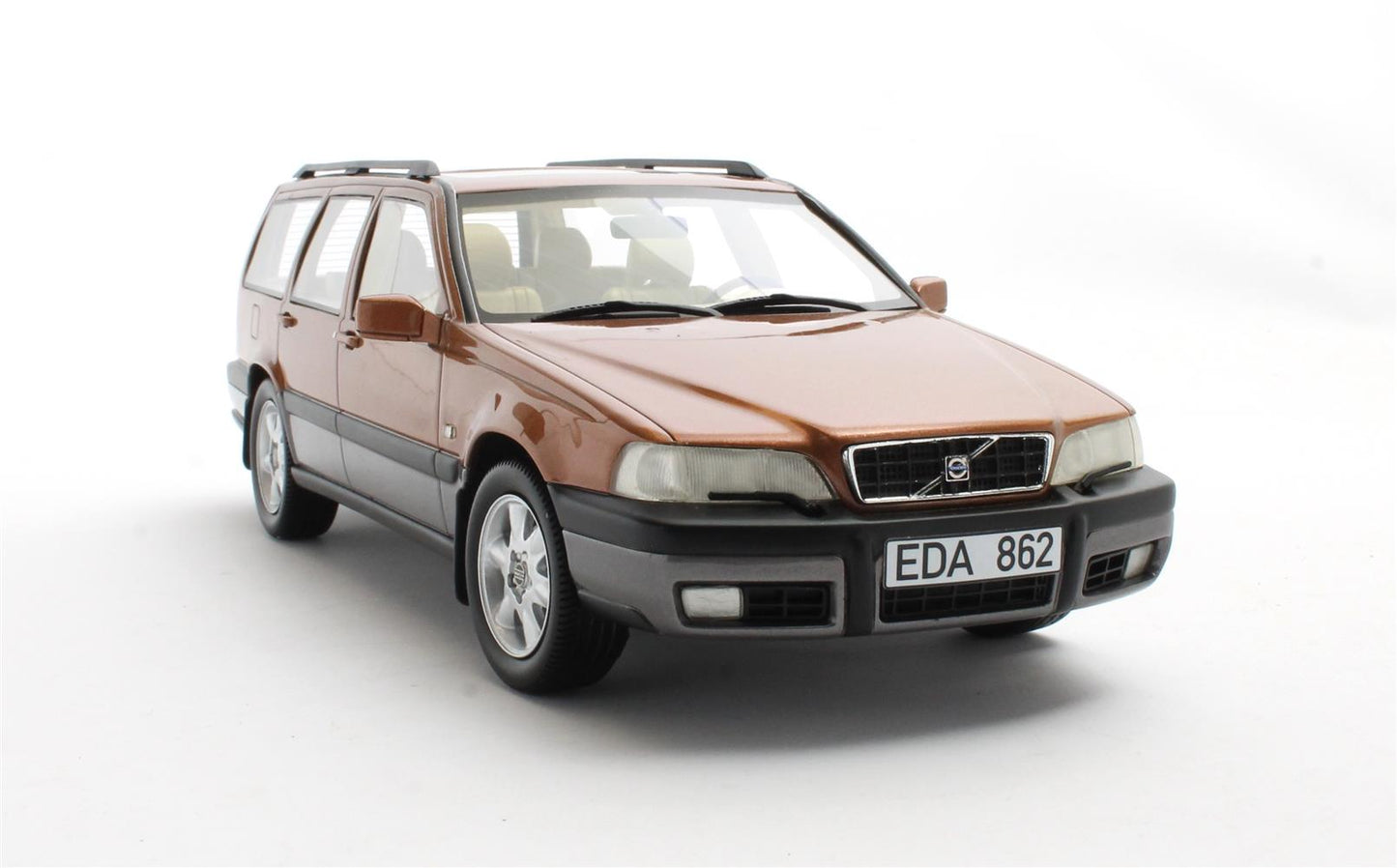 Volvo V70 XC 1:18