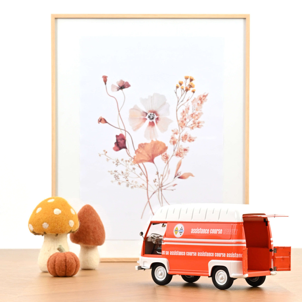 Renault Estafette 1968 1:18