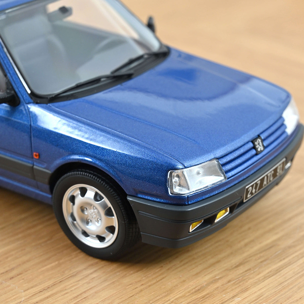 Peugeot 309 GTi16 1992 1:18