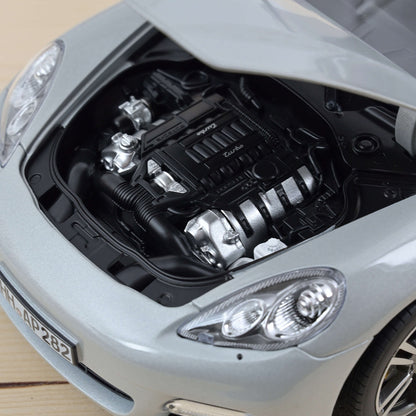 Porsche Panamera Turbo 2009 1:18