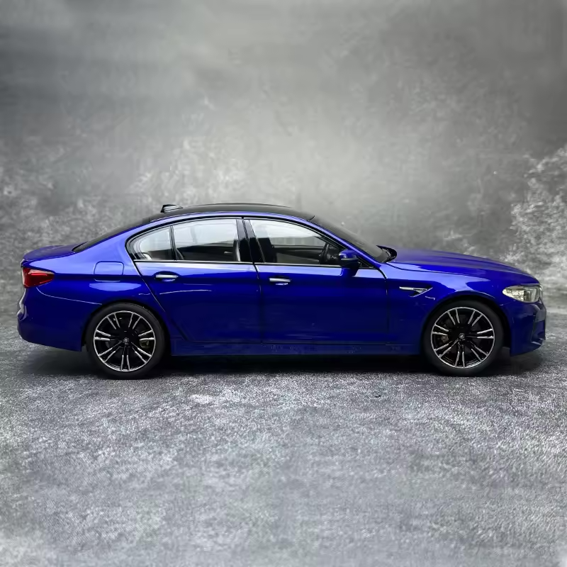 BMW M5 F90 1:18