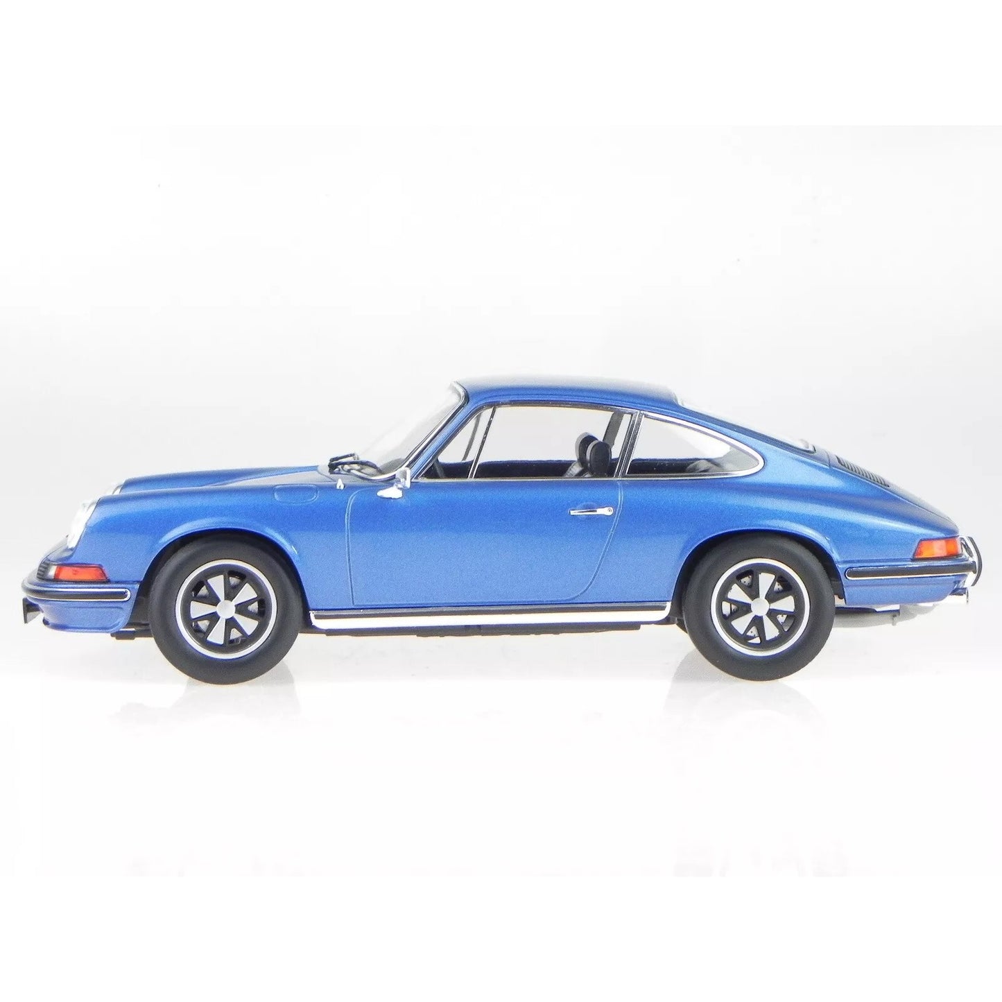 Porsche 911 (1973) 1:18