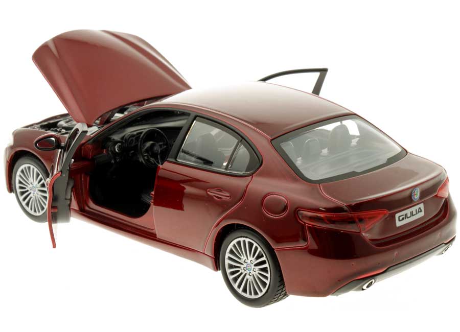 Alfa Romeo Giulia 1:24