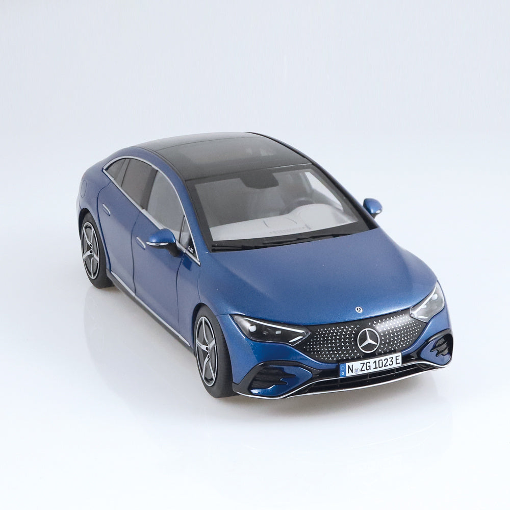 Mercedes EQE V295 1:18