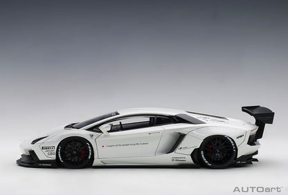 Lamborghini Aventador Liberty Walk LB-WORKS 2015 1:18