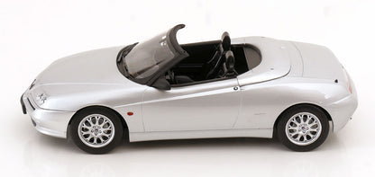 Alfa Romeo Spider 1:18