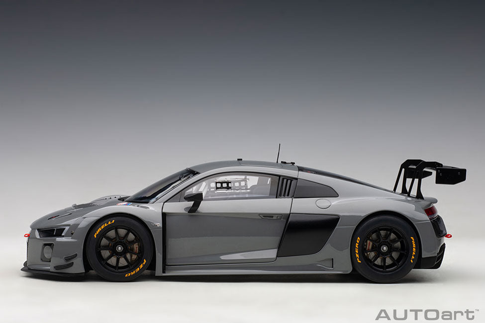 Audi R8 LMS 1:18