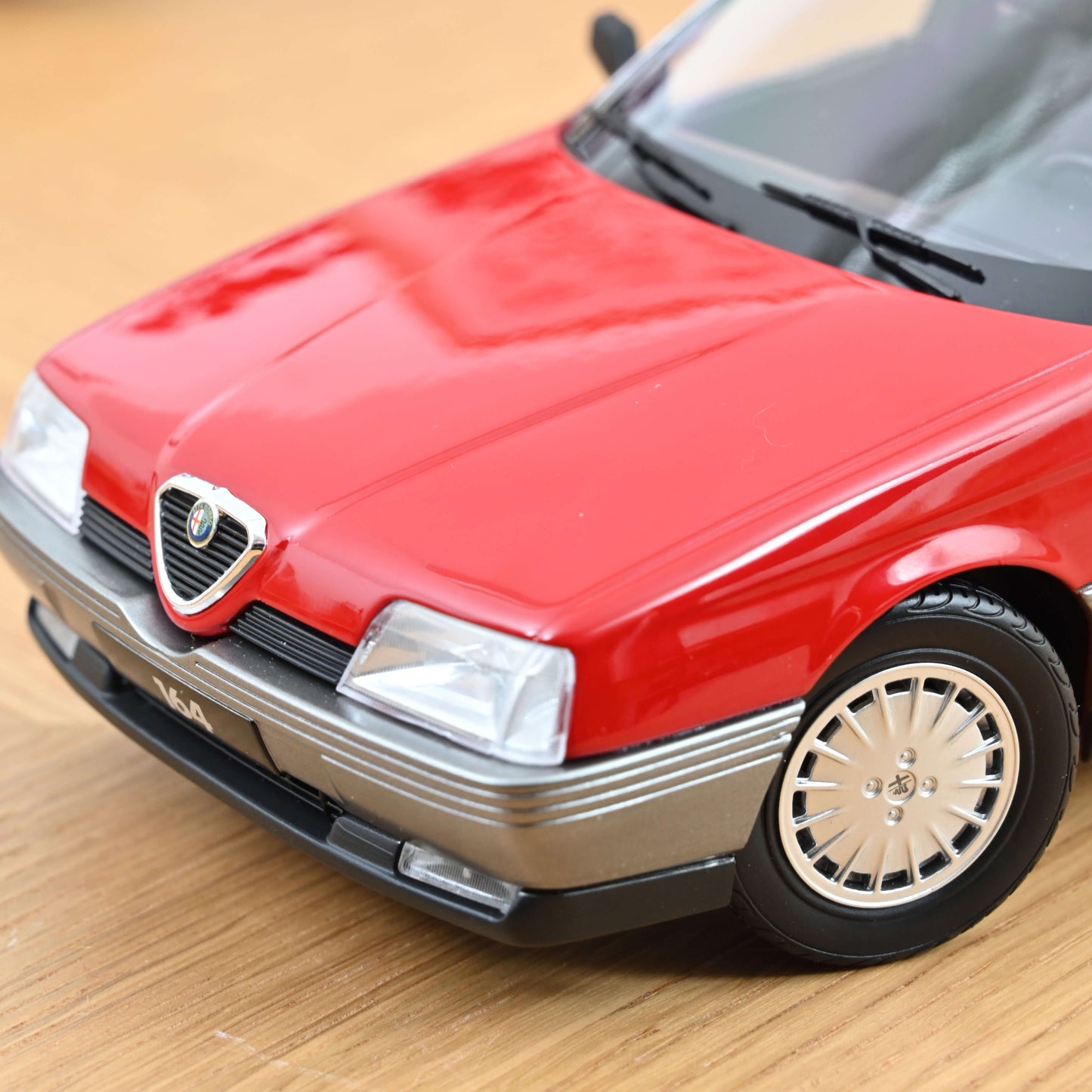 Alfa Romeo 164 1:18
