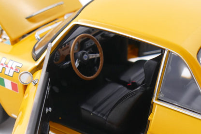 Lancia Fulvia 1600 HF Lusso (1971) 1:18