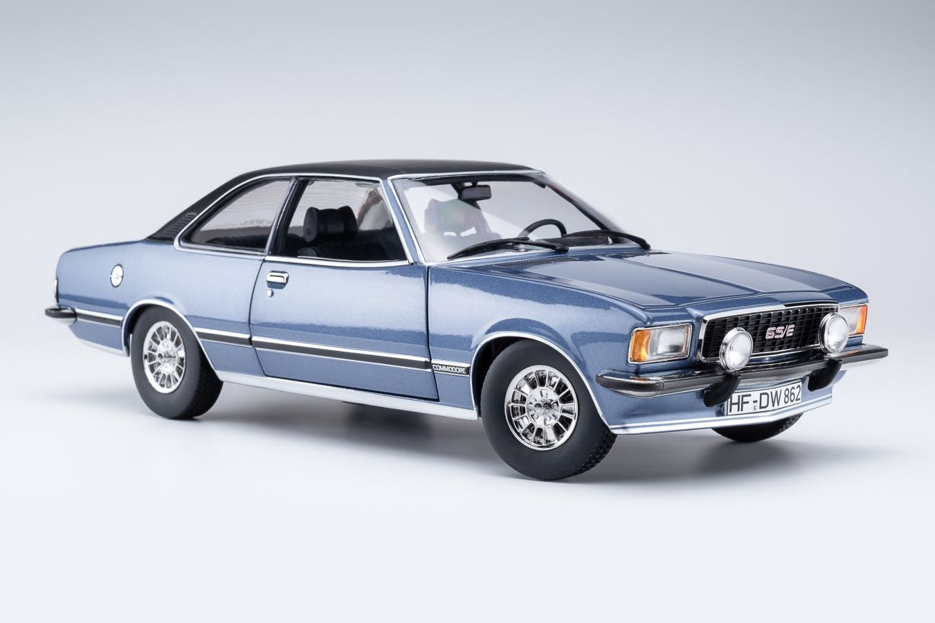Opel Commodore B GS/E Coupé 1975 1:18