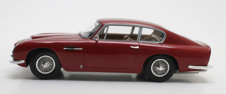 Aston Martin DB6 1:18