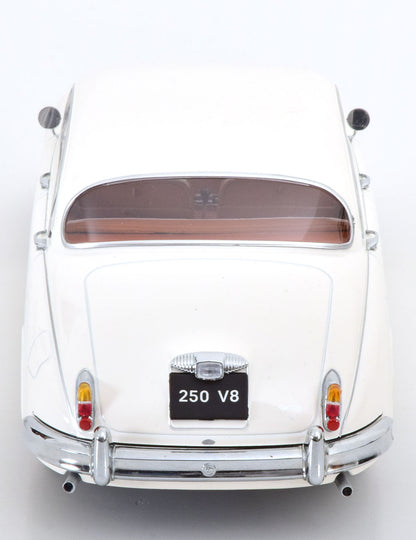 Daimler 250 V6 1962 1:18