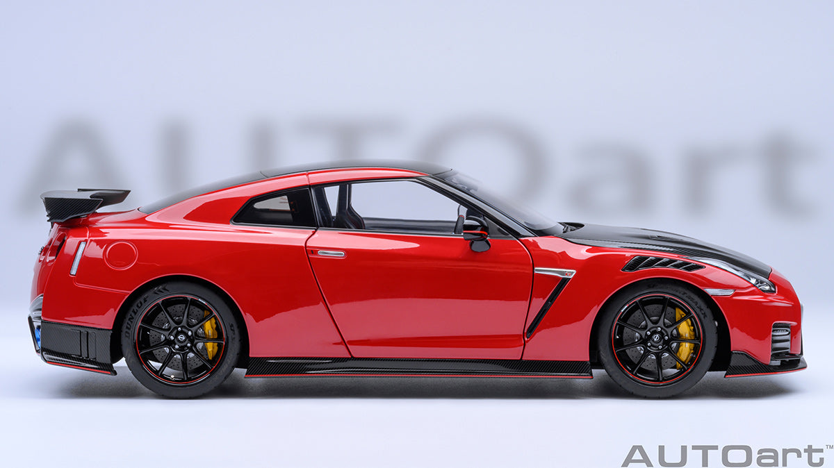 NISSAN GT-R (R35) NISMO 2022 1:18