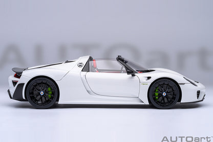 Porsche 918 Spyder Weissach Package 1:18