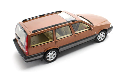 Volvo V70 XC 1:18