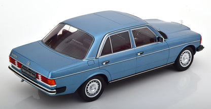 Mercedes 230E W123 1975 1:18