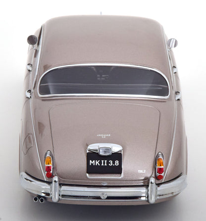Jaguar MK II 1:18