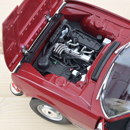 Peugeot 504 Cabriolet 1969 1:18