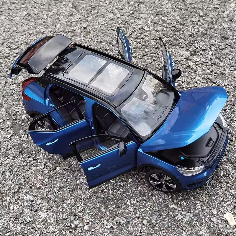 Volvo XC40 1:18