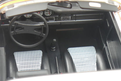 Porsche 911 T 2.2 Targa (1970) 1:18